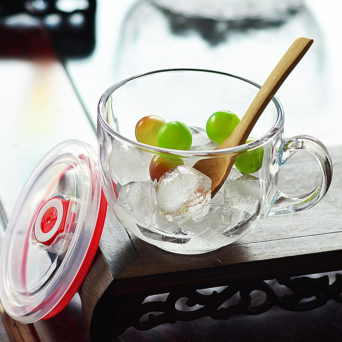 Multi-purpose Glass Breakfast Cup with Lid and Spoon 470ml Portable Milk and Cereal Mug Sturdy Plastic and Metal Components for Beverages and Juices